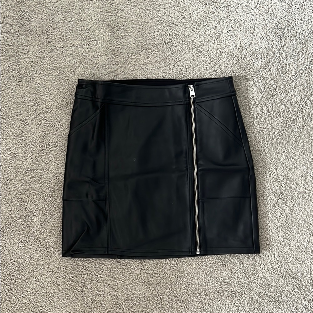 Express Black Pencil Skirt with Zipper